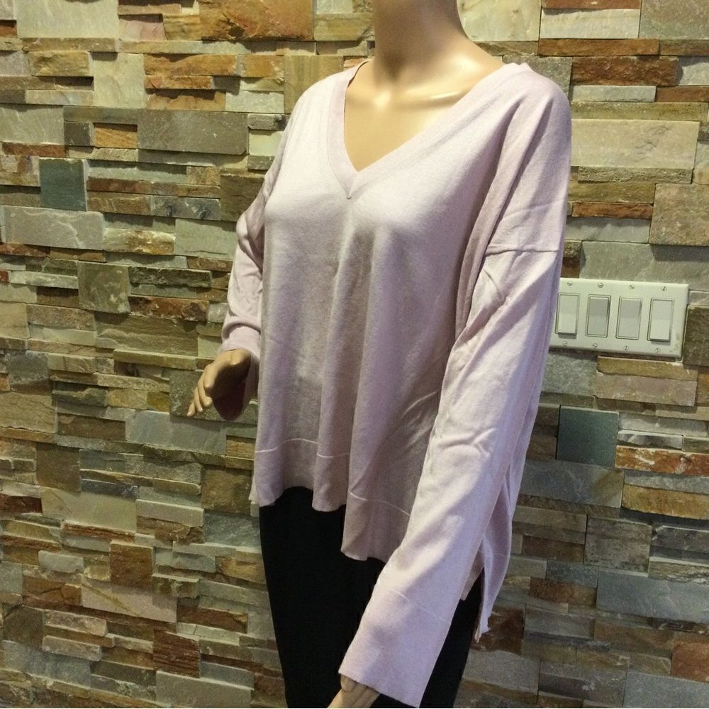 NAADAM V-Neck Sweaters - Picture 3 of 11